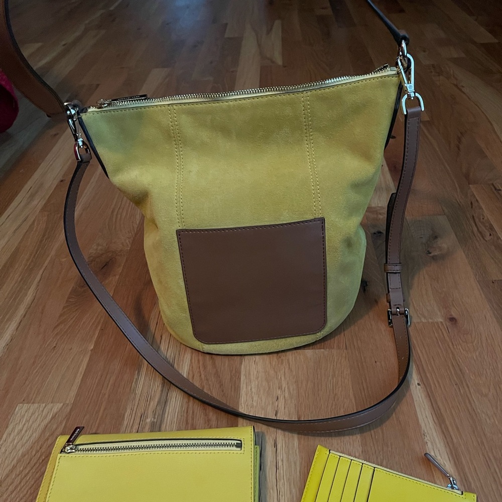 Michael Kors bag and 2 wallets - Picture 2 of 6